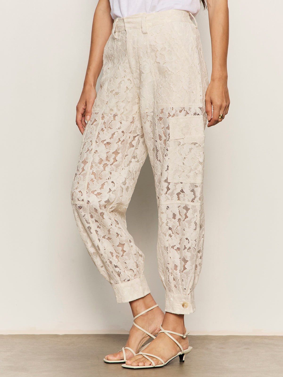 SOFT VOLUME LACE PANT COLLAGEN | Sanctuary Clothing