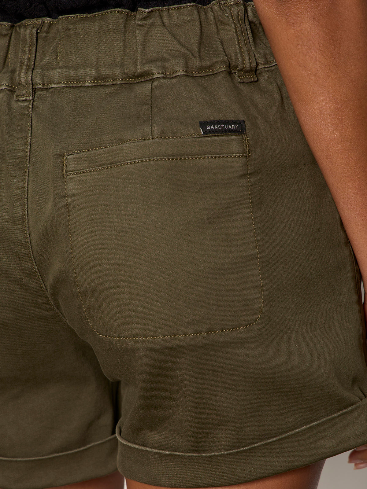 WANDER ON SHORT BURNT OLIVE | Sanctuary Clothing