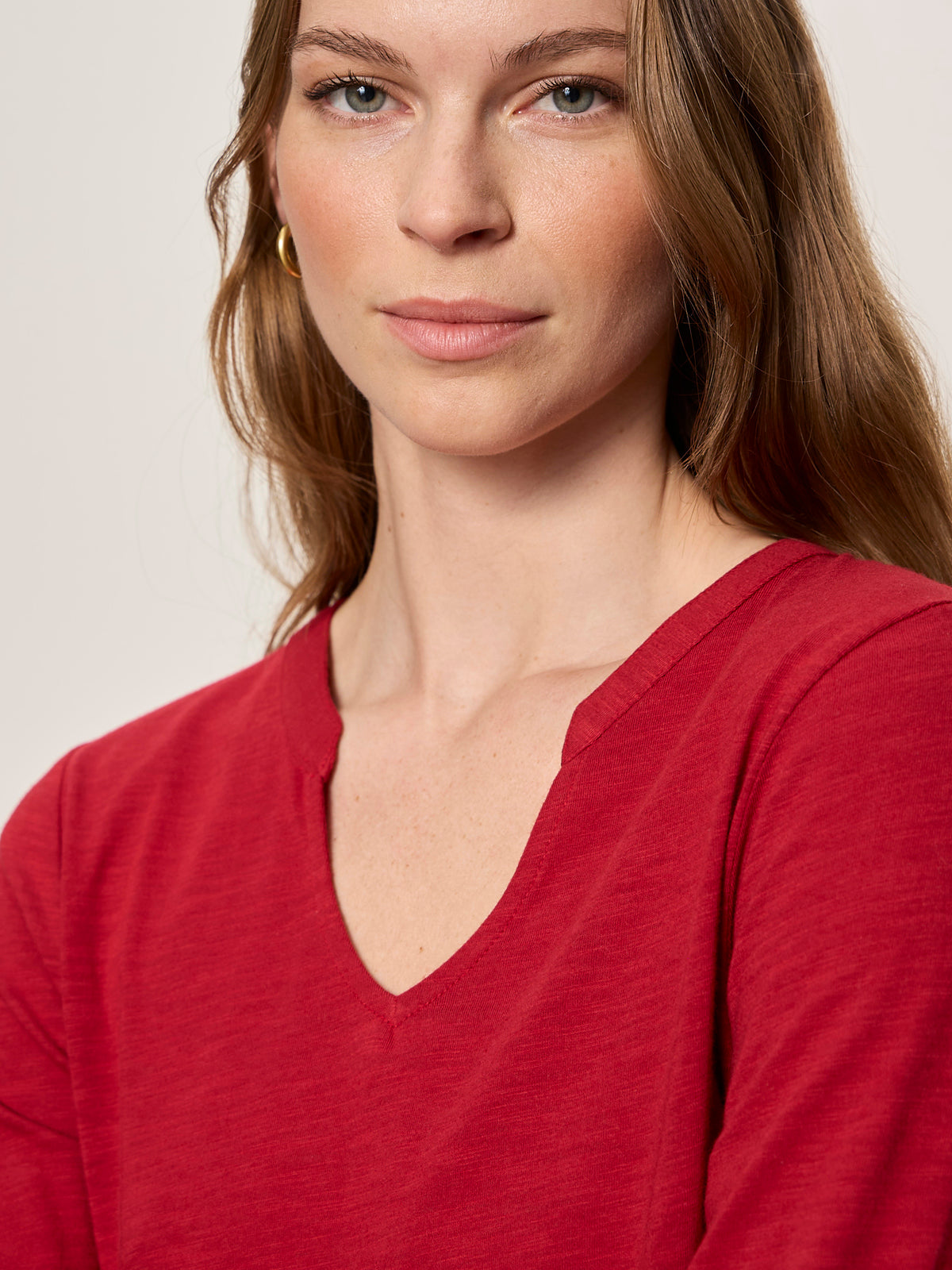 DOLCE NOTCH NECK TEE RED BERRY | Sanctuary Clothing