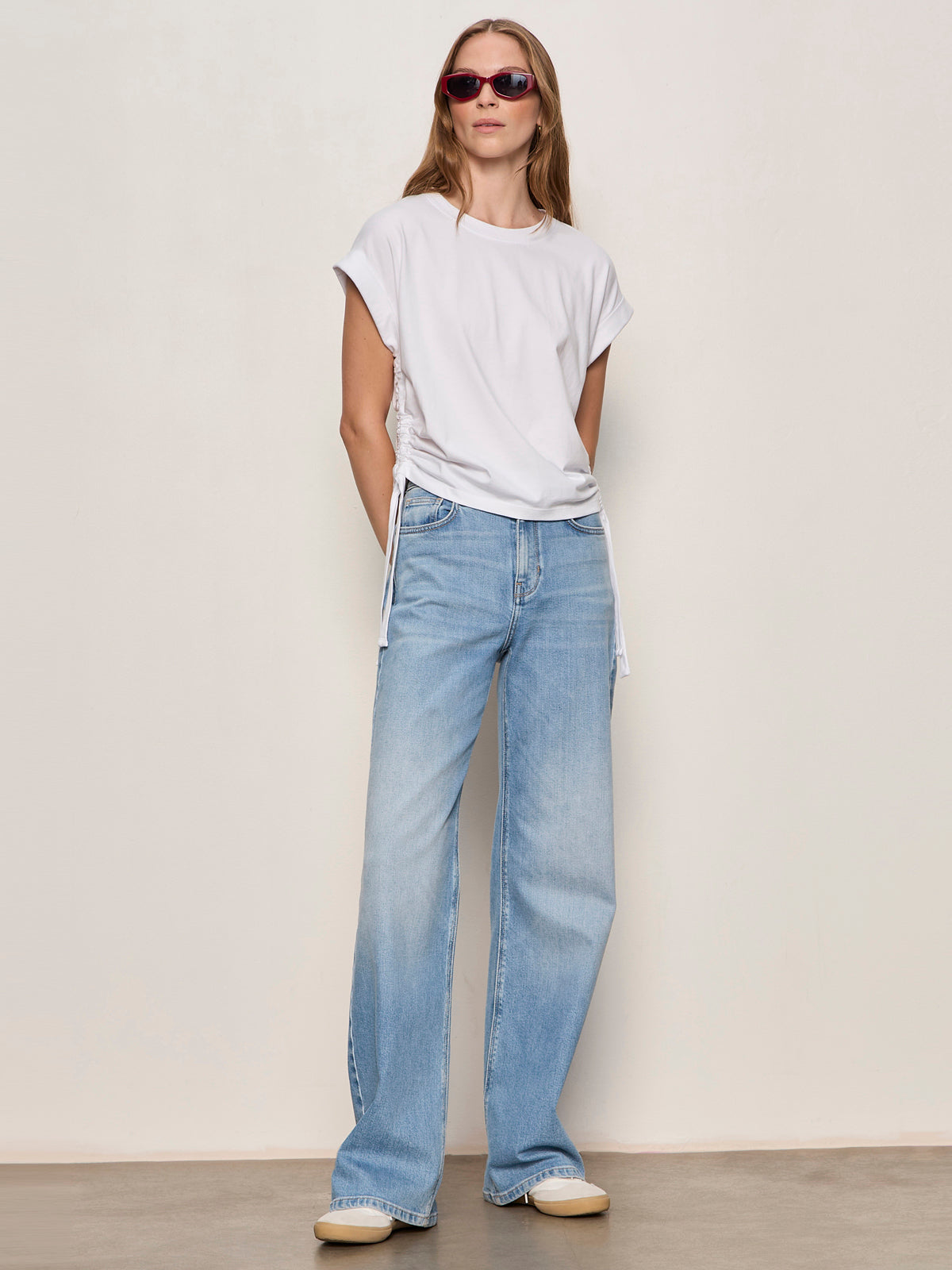 ALL DAY RUCHED TEE WHITE | Sanctuary Clothing