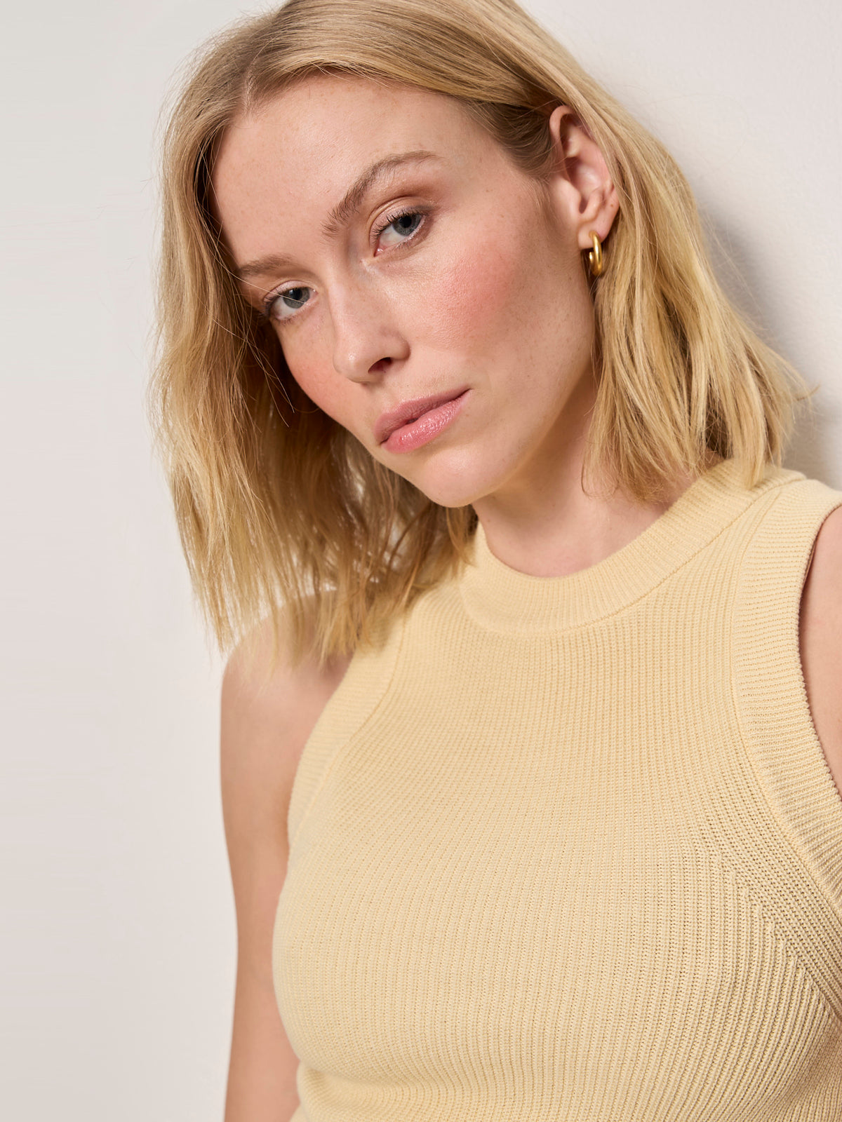 IN THE MIX SWEATER TANK BANANA | Sanctuary Clothing