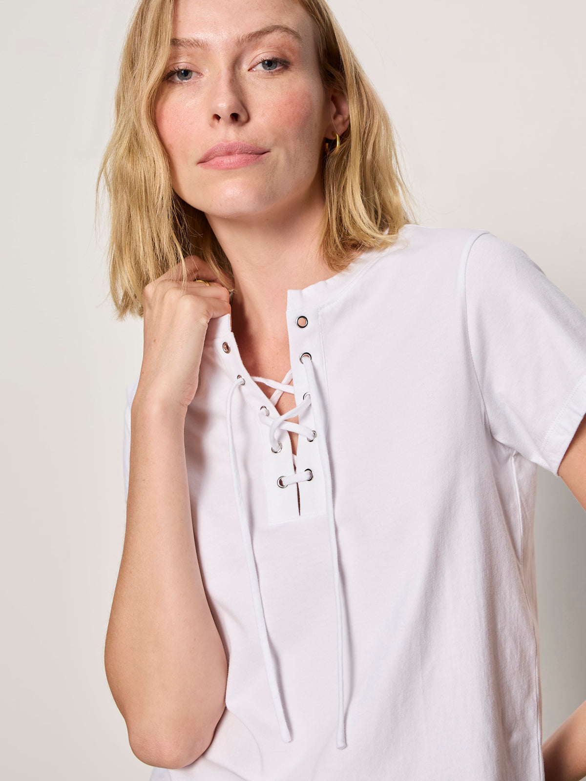 LACE UP TIMELESS TEE WHITE | Sanctuary Clothing