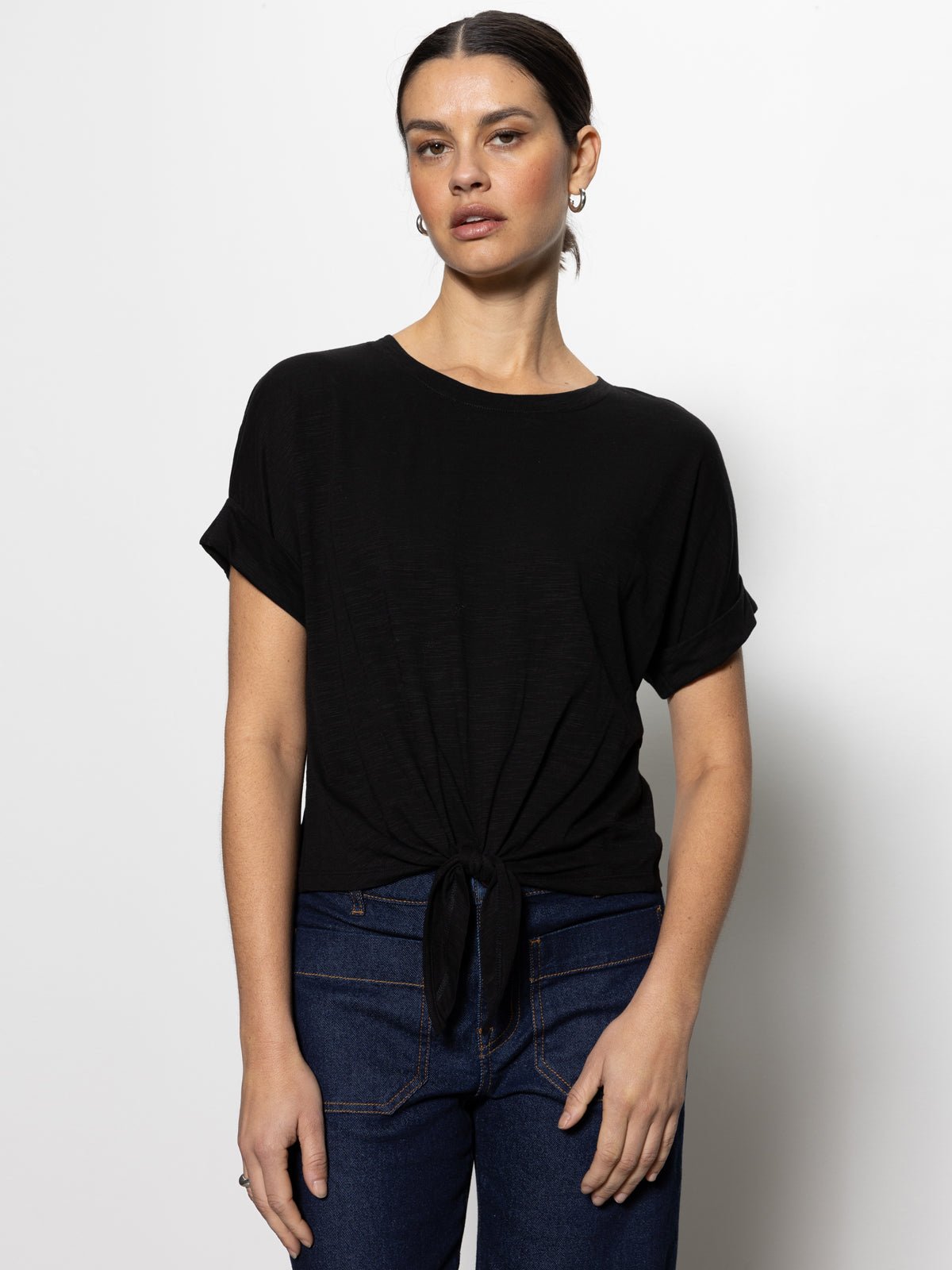 ALL DAY TIE TEE BLACK | Sanctuary Clothing